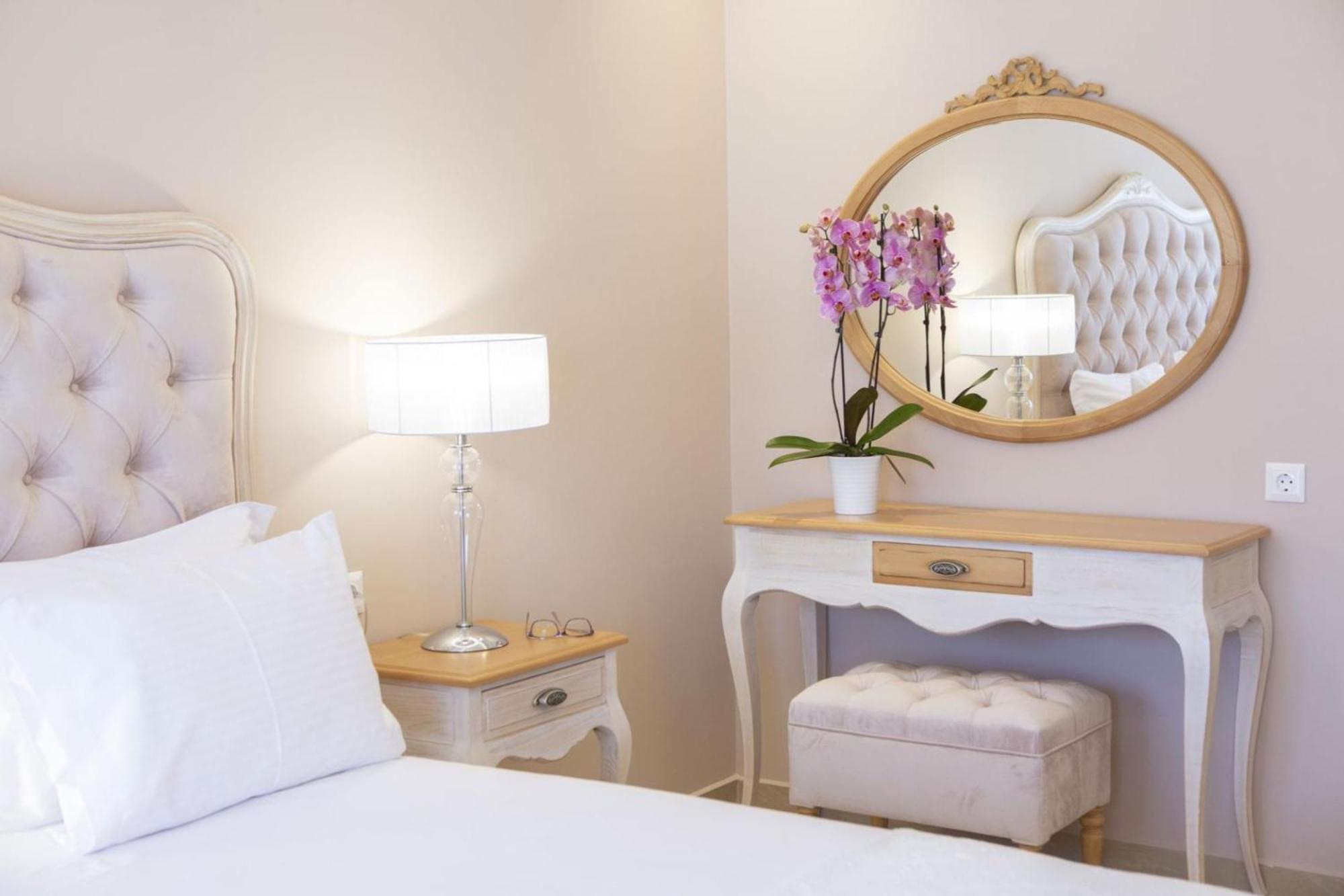 Vk Luxury Suites - Private Parking - Adults Only Нидри Екстериор снимка